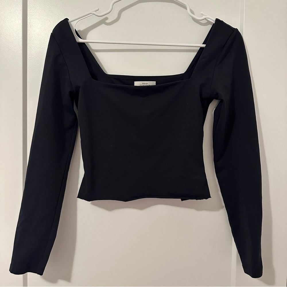 Aritzia Babaton Contour Square Neck Black Long Sleeve Cropped Top Medium Women’s - Picture 3 of 7